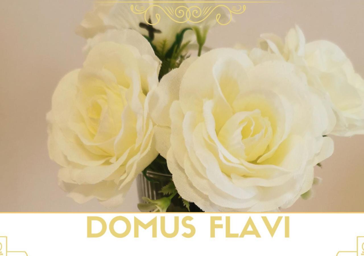 Апартаменти Domus Flavi Рим Екстер'єр фото
